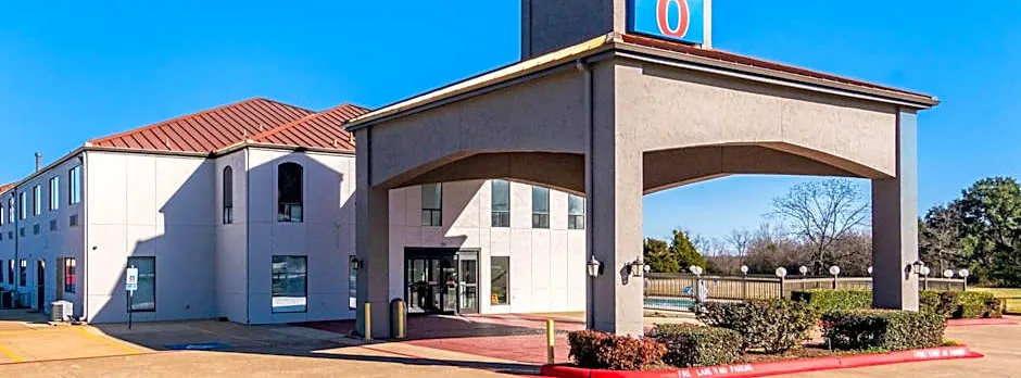 Motel 6-Ennis, TX