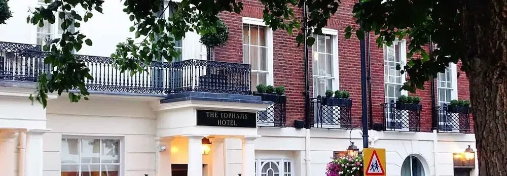 Tophams Hotel