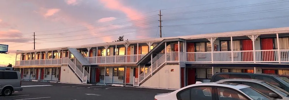 New Sea Breeze Motel