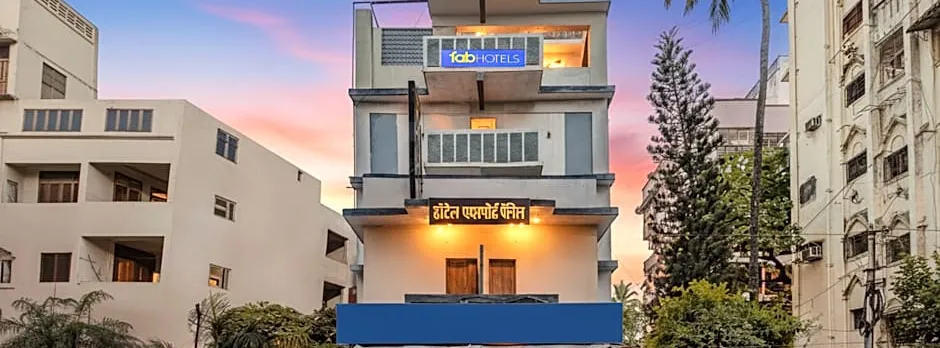 FabHotel Airport Palace - Nr. Mumbai International Airport