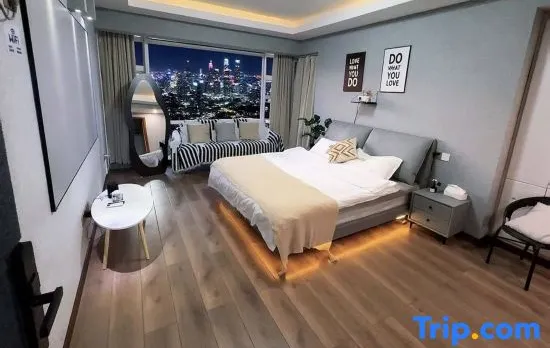 Yun Ding Homestay (Jiefangbei Haochi Street Branch)