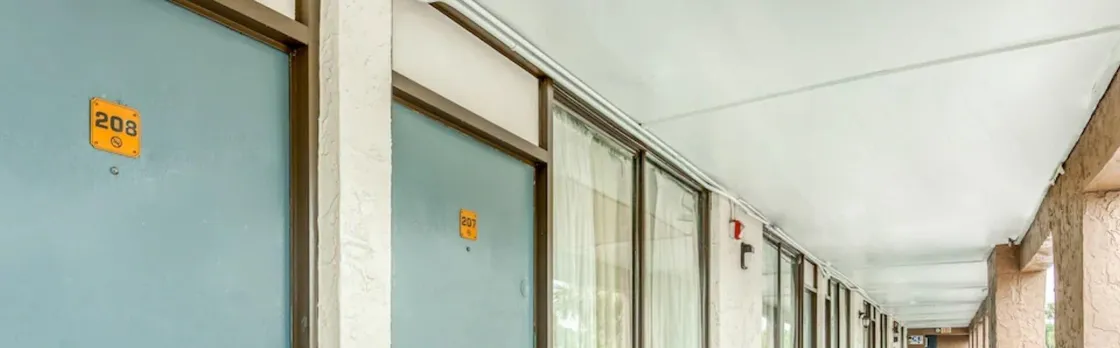 Rw Hotel