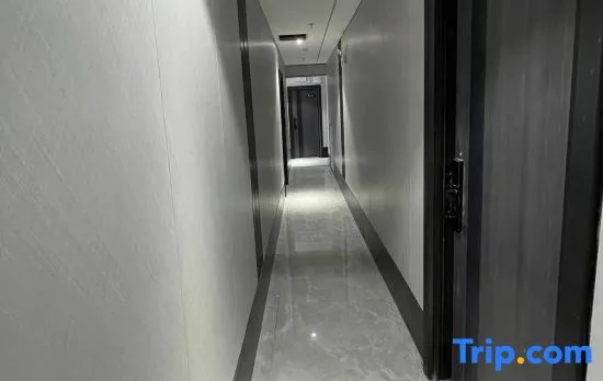 Babylon E-sports Hotel (Jiayi Road Subway Station Branch)