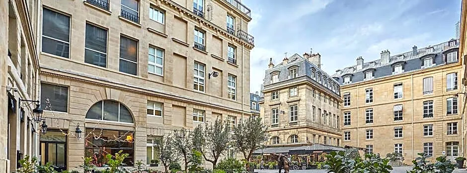 Sumptuous apartment Louvre/Palais Royal