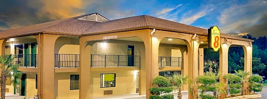 Super 8 by Wyndham Cartersville