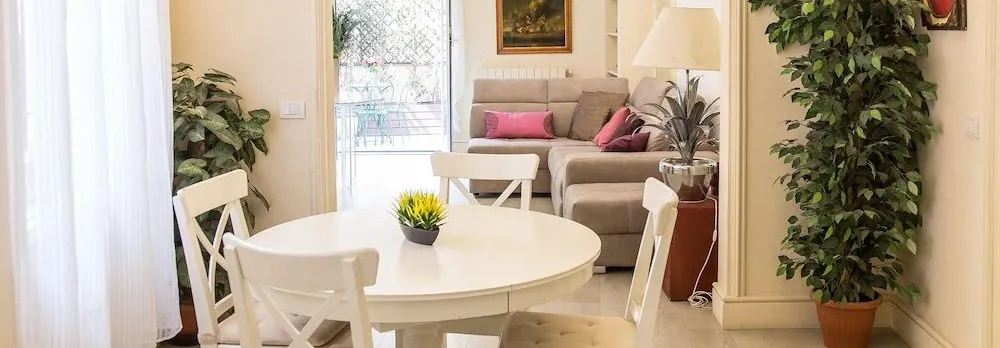 Rental in Rome Augustus Terrace Deluxe