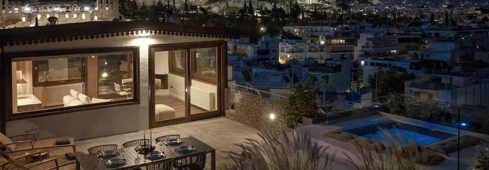Karyatis Luxury Maisonette by KK