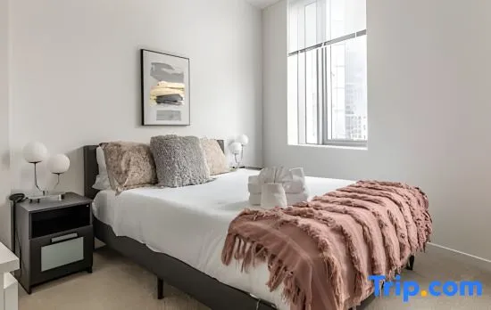 2BR | Gym, Rooftop & Pool | Bellevue | Sophari A