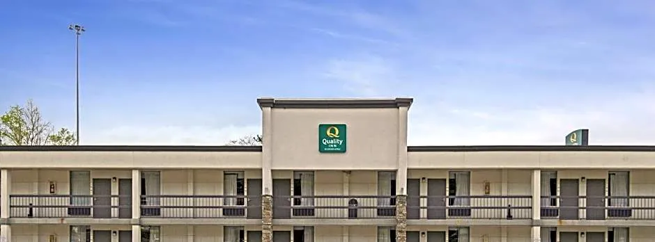 Quality Inn Dalton East