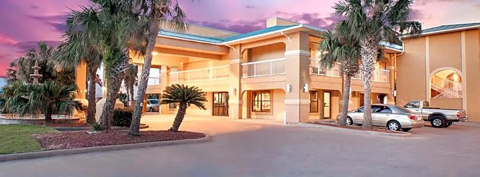 Super 8 by Wyndham Corpus Christi