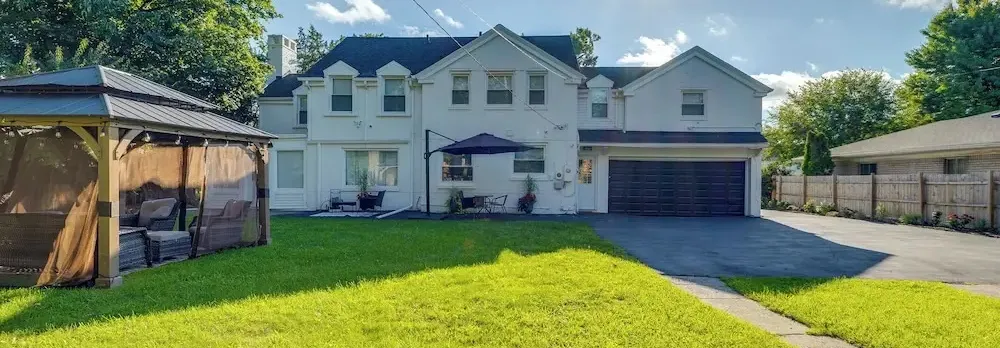 Luxurious Detroit Home - Walk to Golf & Park!