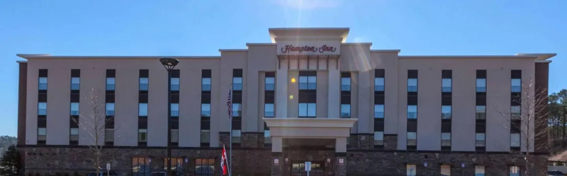 Hampton Inn Emerson Lakepoint (H)
