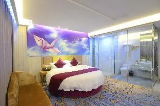 Crystal Love There Hotel