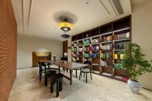 Atour Hotel Shanghai Jing'an Darong City