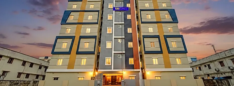 FabHotel Karthik's Elite
