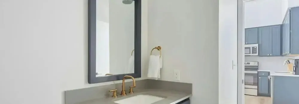 2 Units in Prime Canal St Location, Near Bourbon St The Harlequin by Avantstay
