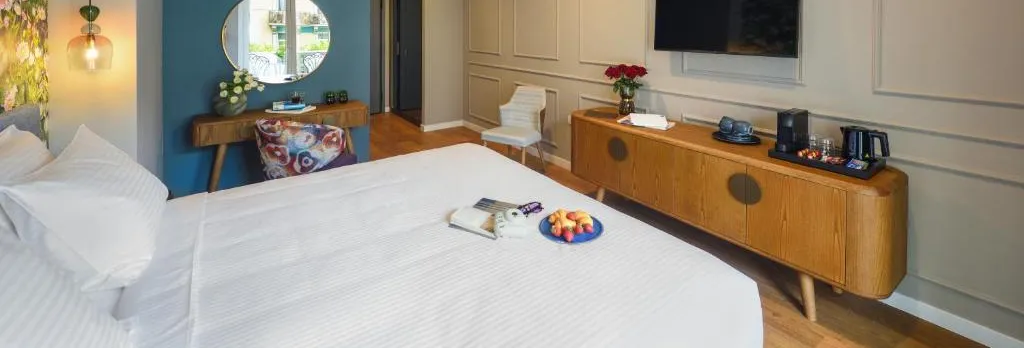 THE OSCAR OLYMPIC HOTEL