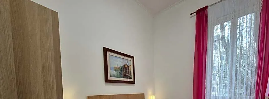A casa di Alex Vatican