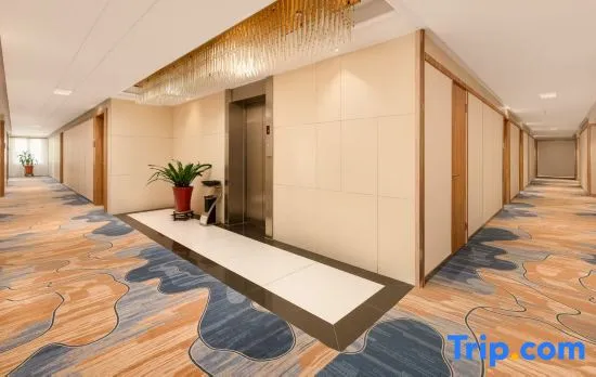 Dayhello Hotel (Shangchuan Metro Station)