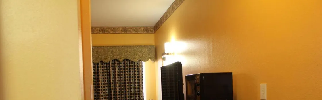 Magnolia Inn & Suites