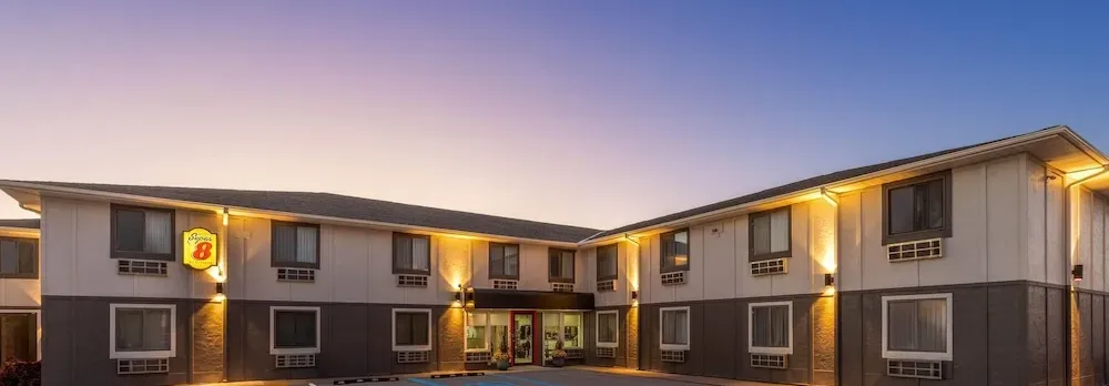 Super 8 by Wyndham Rock Port MO