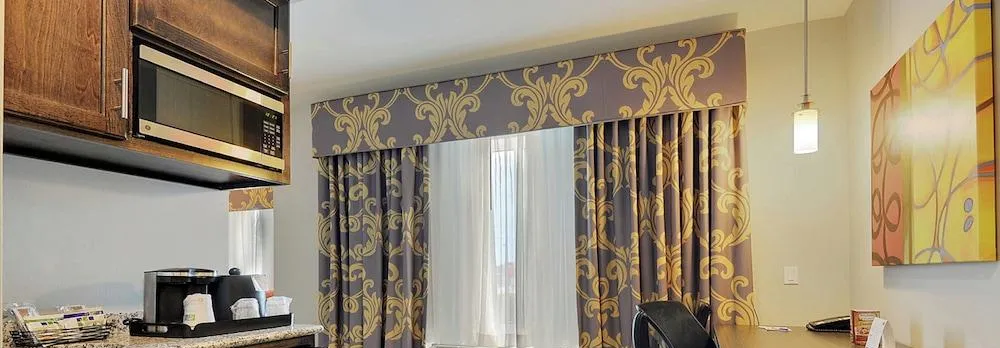 Holiday Inn Express & Suites Gonzales