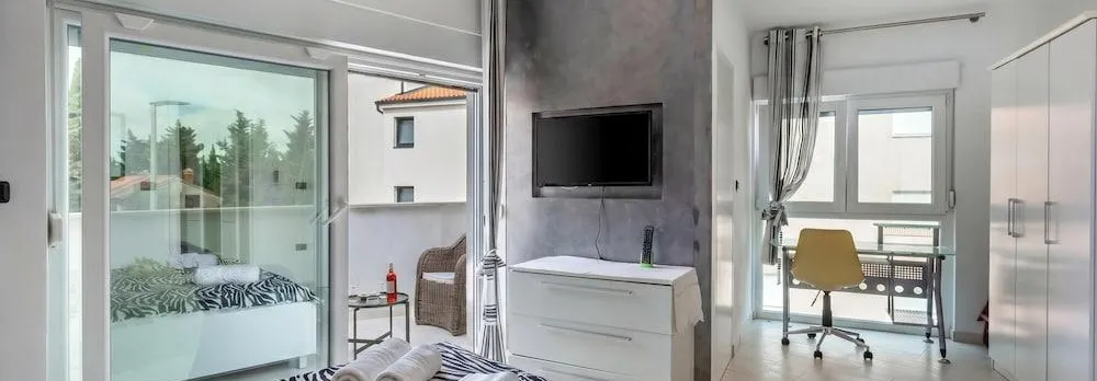 Villa Bianco Nero with Pool
