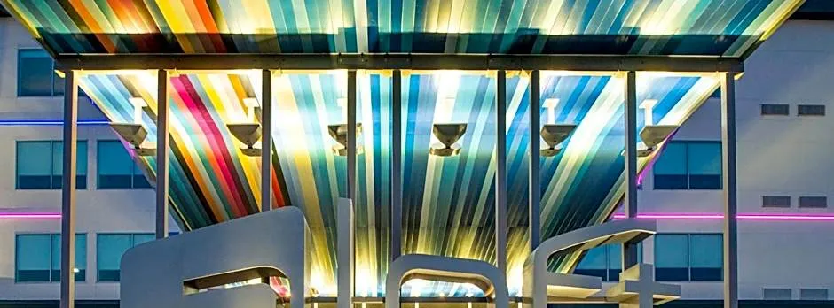 Aloft by Marriott North Kansas City