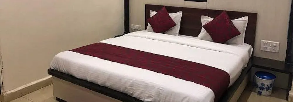 Airport Hotel Golden Jindal
