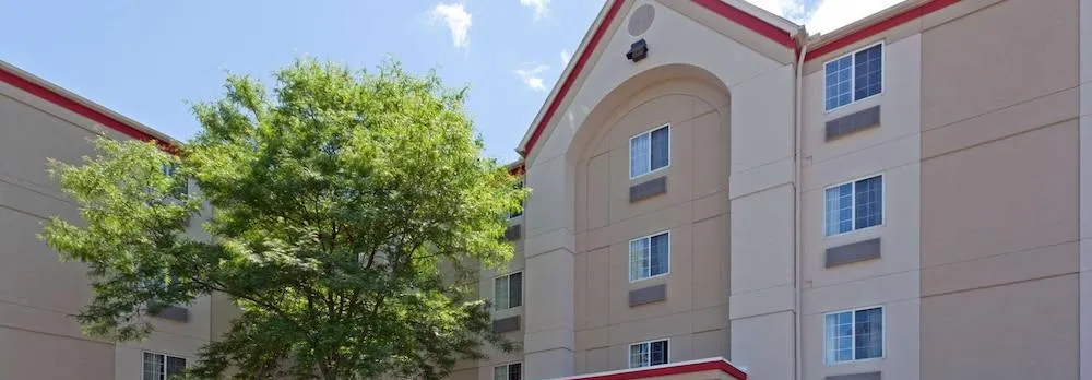 Mainstay Suites Detroit Farmington Hills