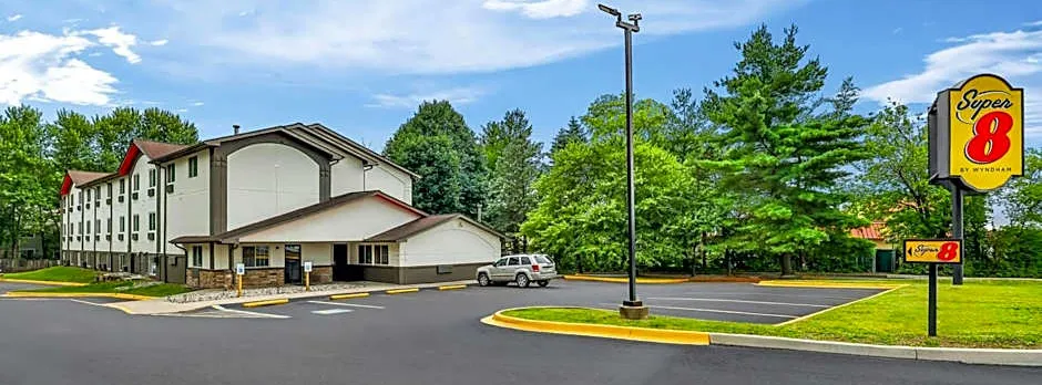 Super 8 by Wyndham East Stroudsburg/Poconos