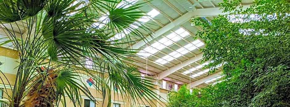 Atrium Inn