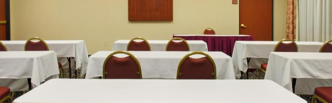 Holiday Inn Express & Suites Houston - Memorial Park Area