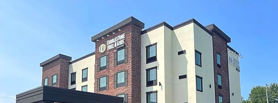 Cobblestone Hotel & Suites - Little Chute