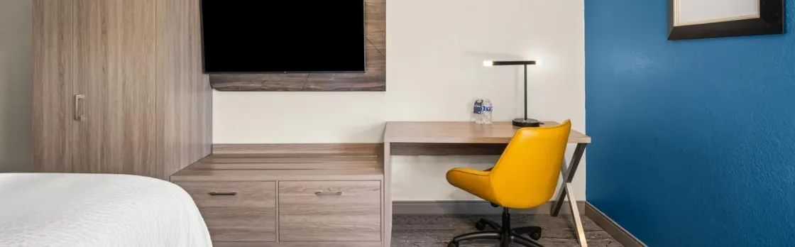 Holiday Inn Express Boston North-Woburn