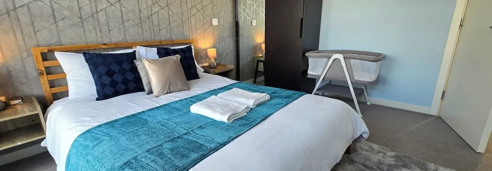 Retreat Private Rooftop 3 Bedroom Apartment