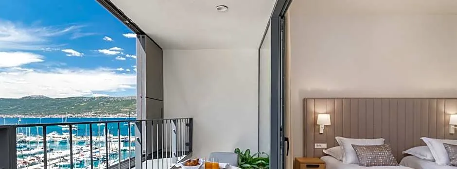 Akademis - Fit Split