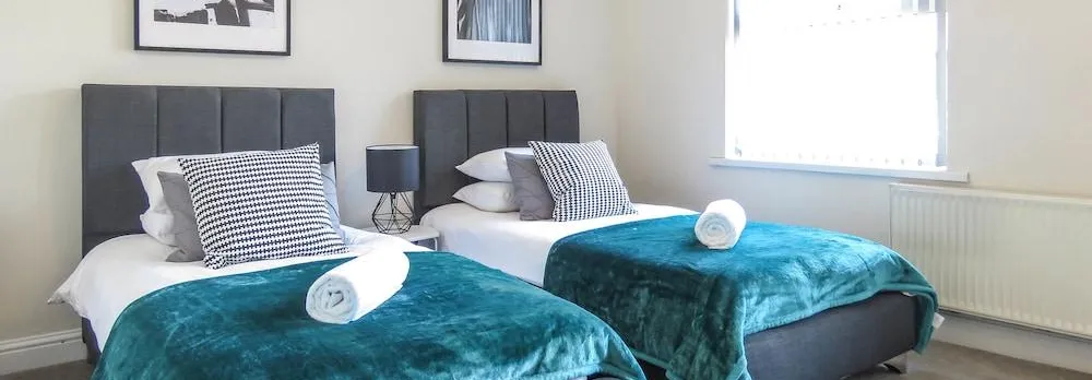 Tudors Esuites Birmingham Townhouse for Contractors