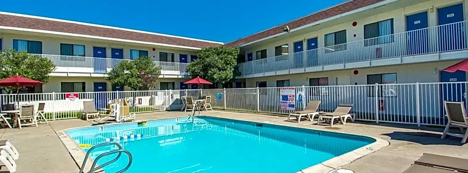 Motel 6-Redding, CA - North
