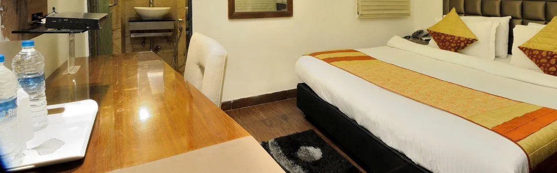Check in Room Chuna Mandi