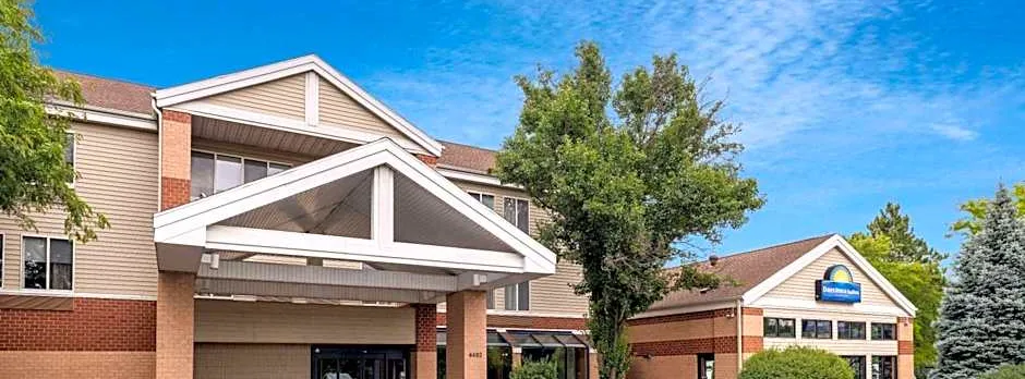 Days Inn & Suites by Wyndham Madison