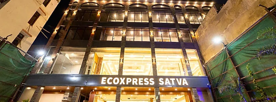 The EcoXpress Satva Varanasi (Vegetarian with all Options)