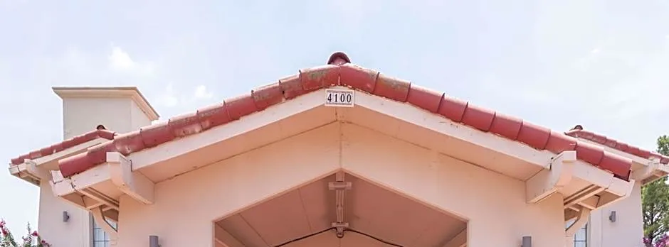 Motel 6-North Little Rock, AR - McCain
