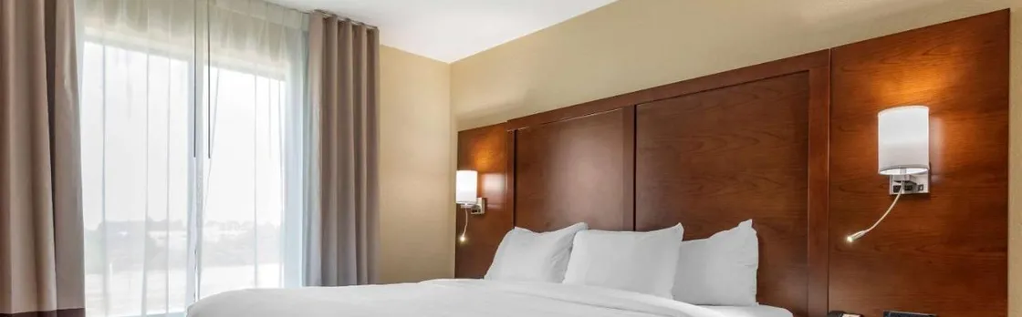 Comfort Suites
