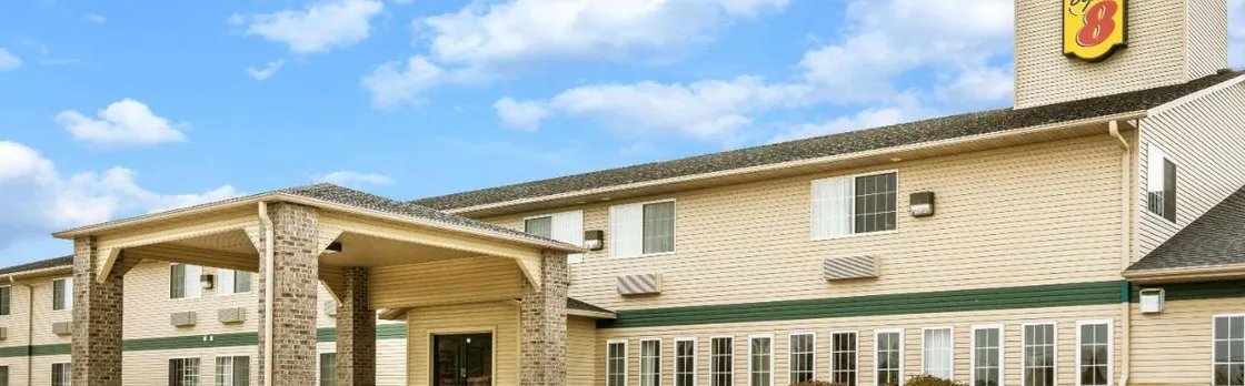 Super 8 by Wyndham Neillsville Wi