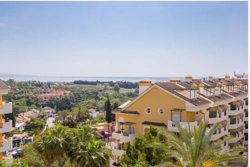 Walking distance to Puerto Banus sea view Apartment