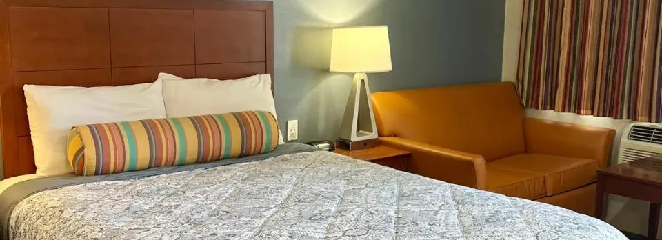 Travelers Inn