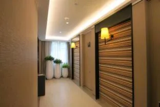 Home Inn Plus Shanghai Pudong Airport