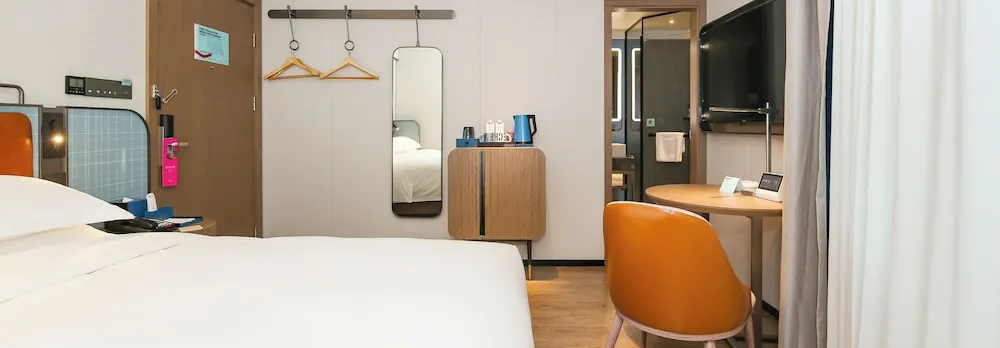 Echarm International Hotel Guangzhou South Railway Station Zhongcun Metro Station Branch