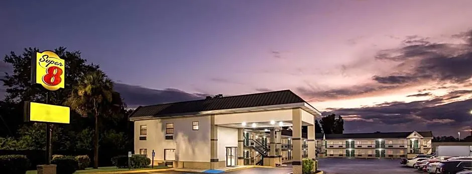 Super 8 by Wyndham Columbia